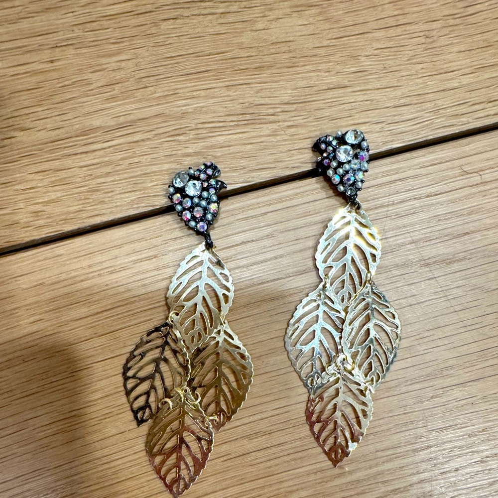 Gold leaf earrings